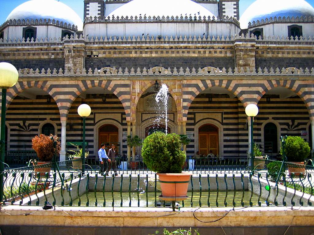 Khaled_Ebn_El-Walid_Mosque_-_Courtyard