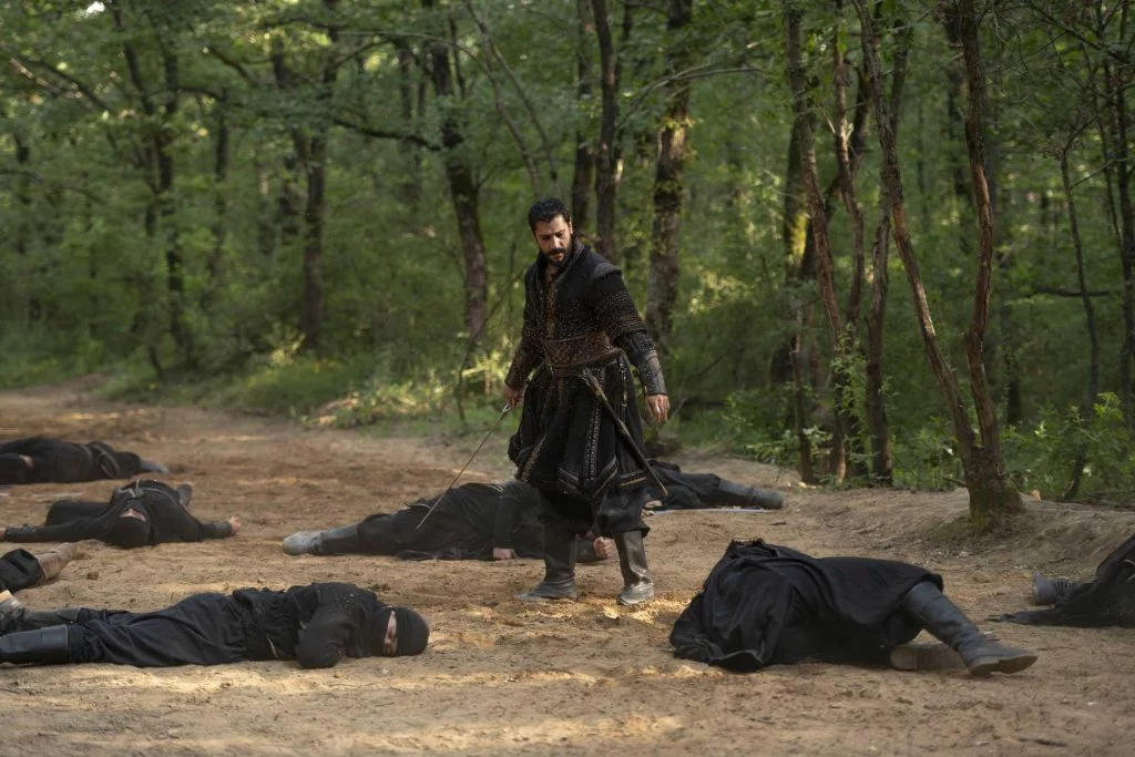 Selahaddin leading his troops in a daring mission in Kudüs Fatihi Salahuddin Eyyubi Episode 28 season finale