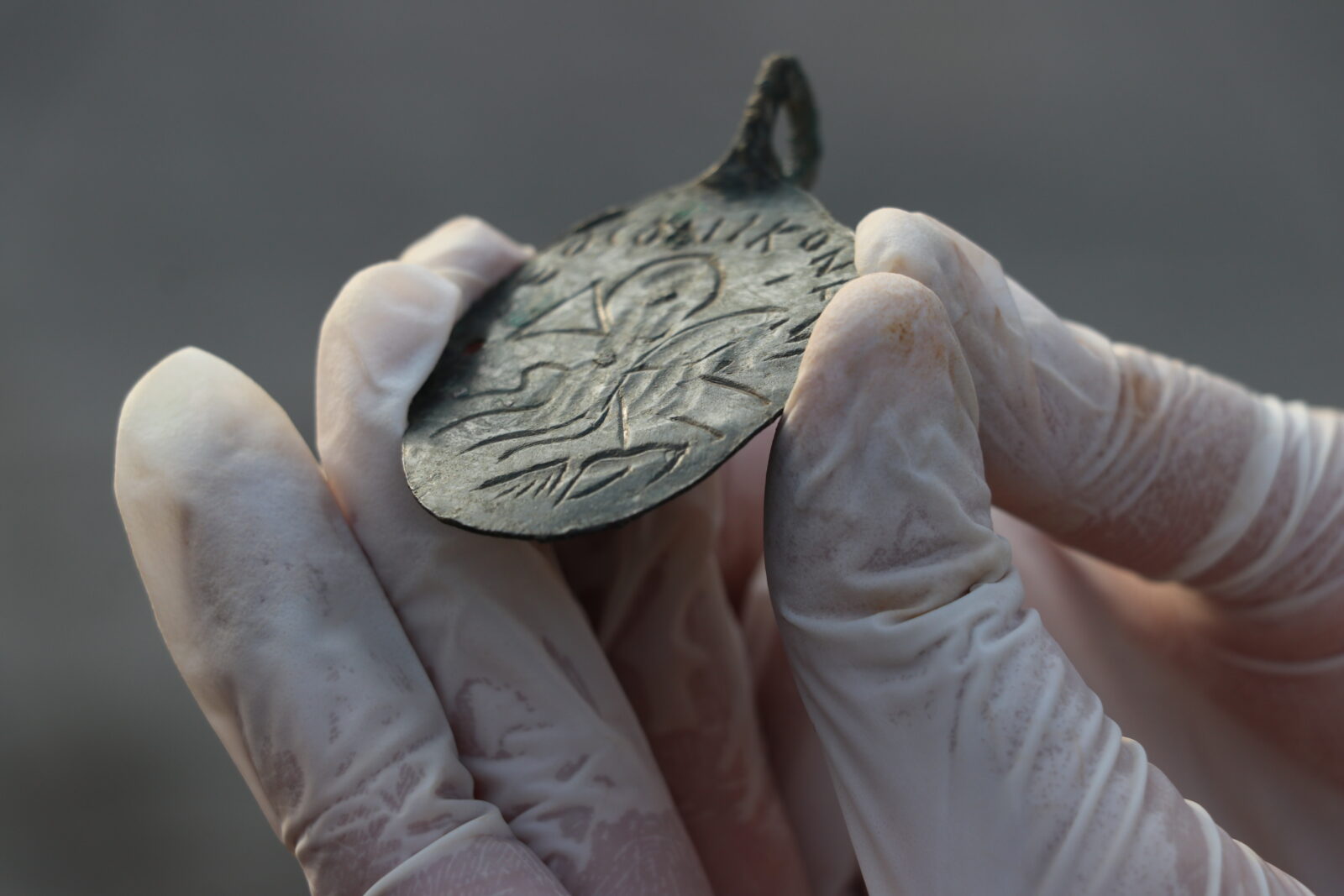 1,600-year-old Prophet Solomon pendant unearthed in Türkiye's Hadrianopolis 2 1,600-year-old Prophet Solomon pendant unearthed in Türkiye's Hadrianopolis