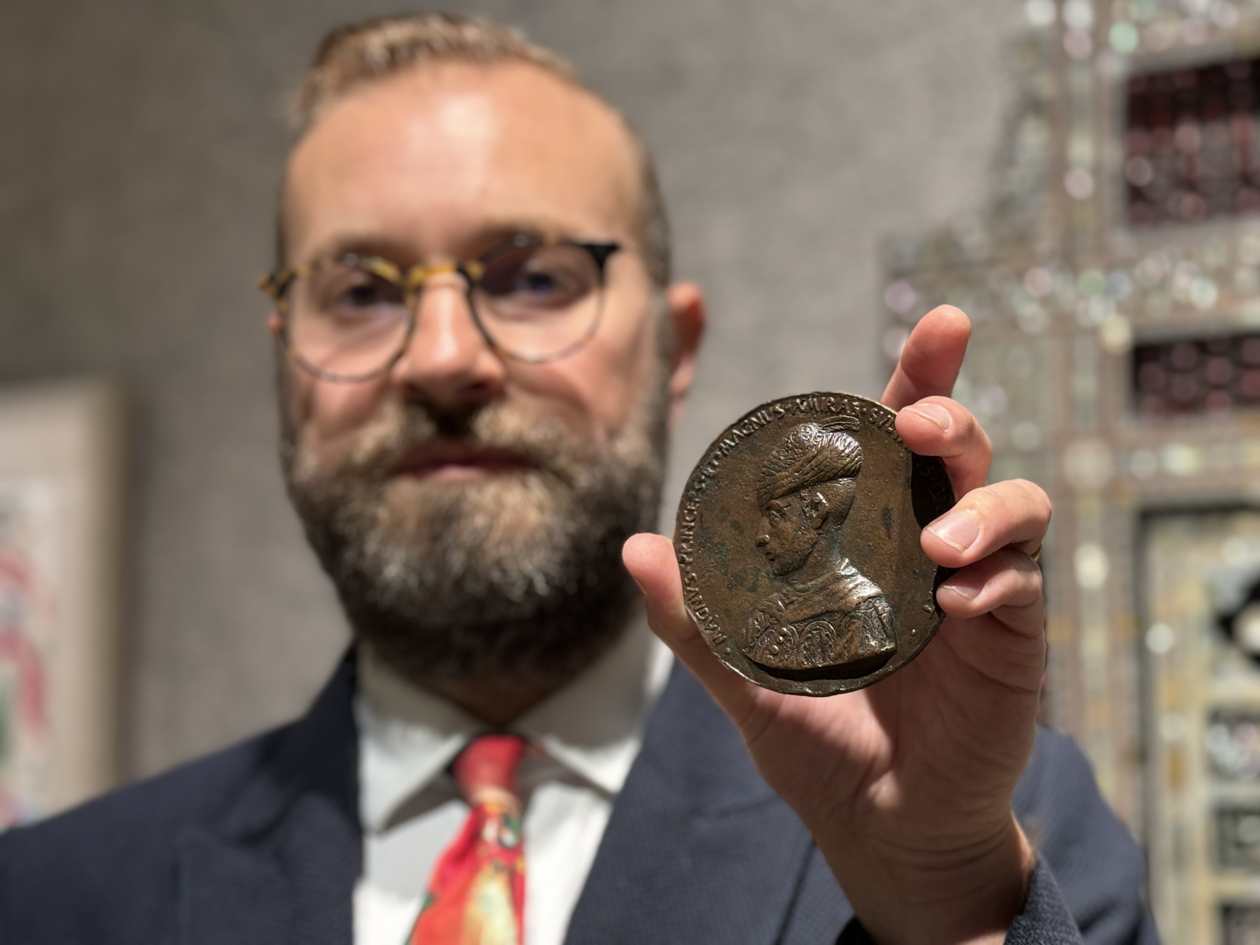 Sultan Mehmed II's mysterious medallion goes up for auction in London 13 Sultan Mehmed II's mysterious medallion goes up for auction in London