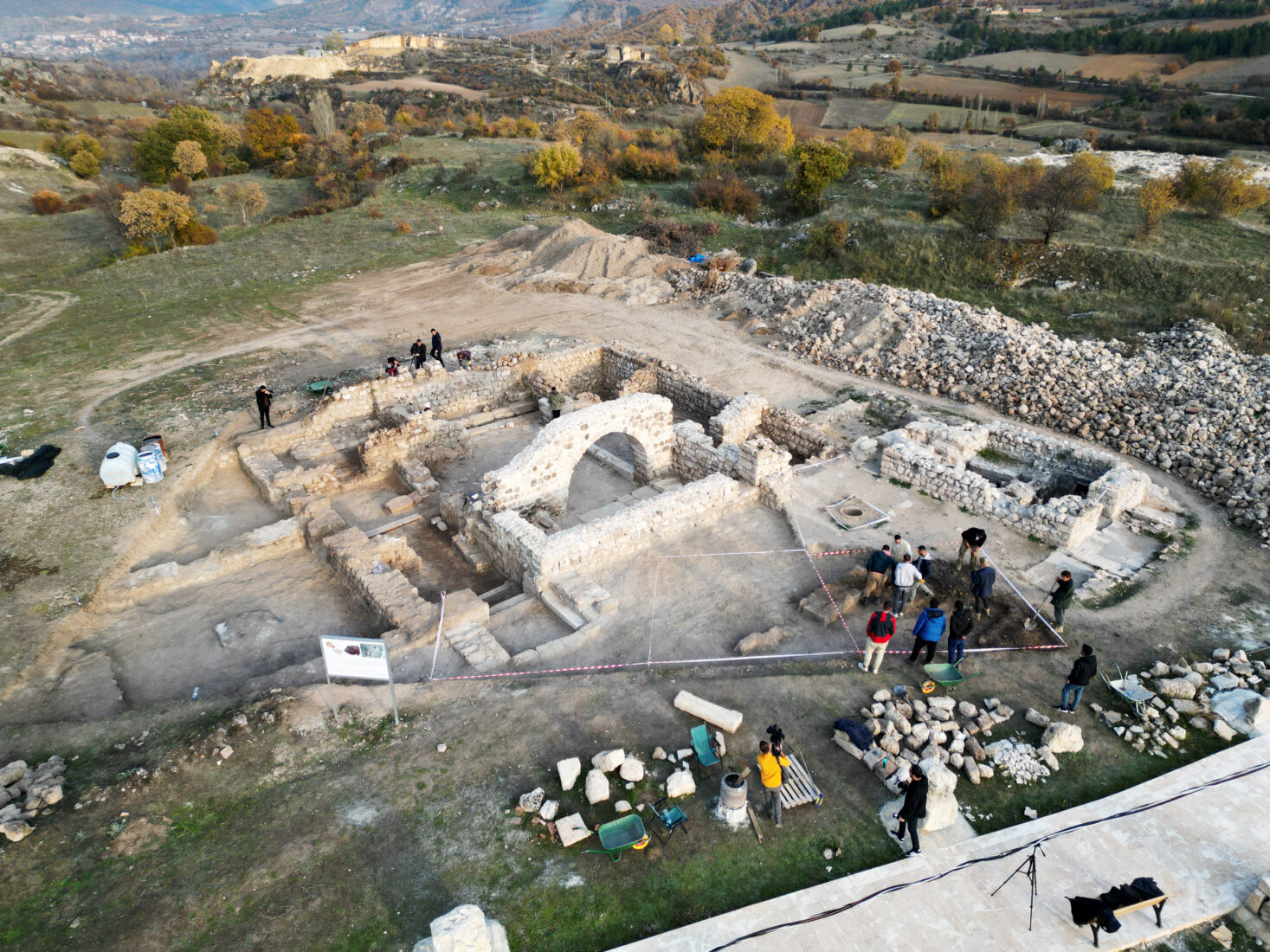 1,600-year-old Prophet Solomon pendant unearthed in Türkiye's Hadrianopolis 7 1,600-year-old Prophet Solomon pendant unearthed in Türkiye's Hadrianopolis